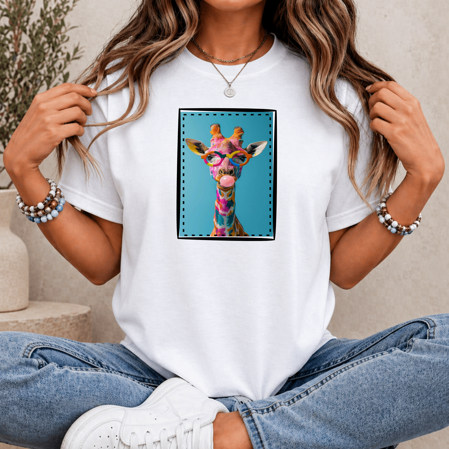 T-shirt personalizada Girafa Color Splash com Óculos
