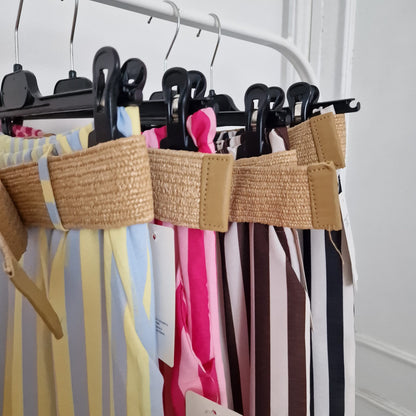 Pantalona riscas com cinto incluido